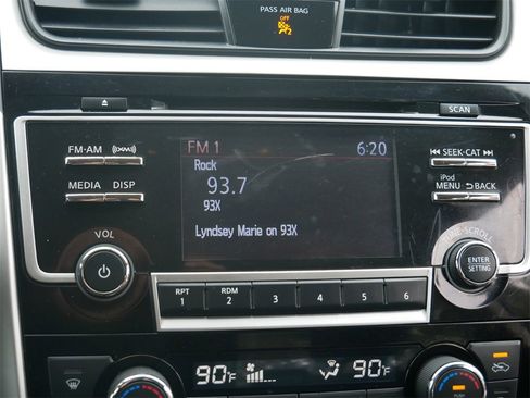 Used 2018 Nissan Altima 2.5 SV image 18