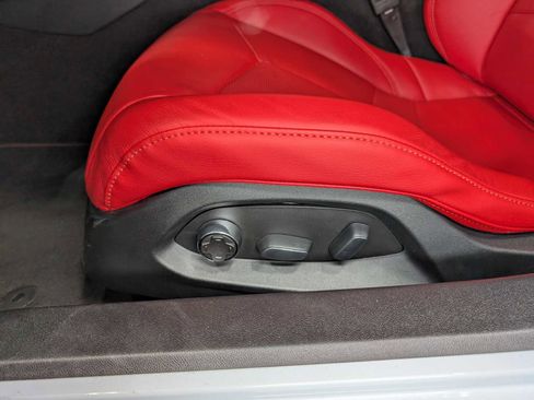 Used 2020 Chevrolet Corvette Stingray Preferred Cpe w/ 2LT Preferred Equipment Group image 33