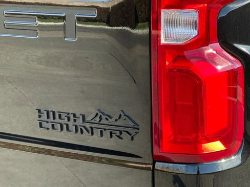 Certified 2025 Chevrolet Silverado 1500 High Country w/ Midnight Edition image 28