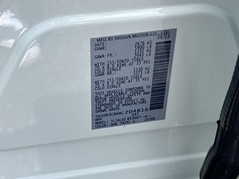 Used 2024 Nissan Pathfinder SL w/ SL Premium Package FWD image 36