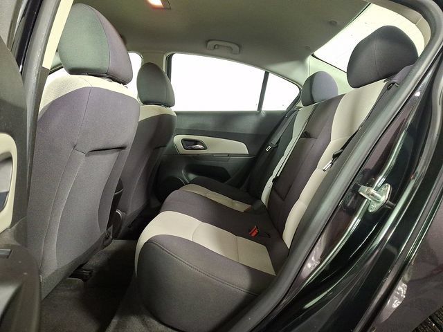 Used 2013 Chevrolet Cruze LS FWD image 12