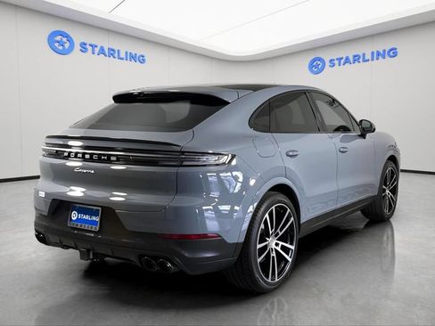 Used 2024 Porsche Cayenne Coupe AWD/4WD image 9