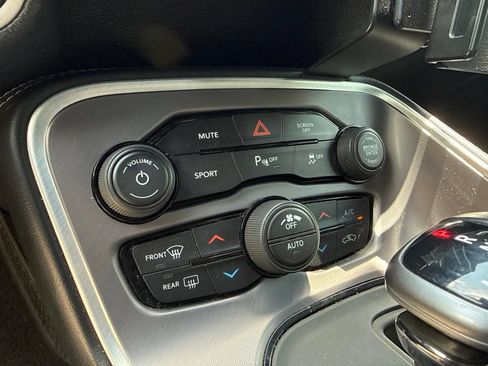 Used 2022 Dodge Challenger R/T RWD image 30