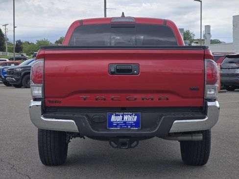 Used 2023 Toyota Tacoma TRD Off-Road AWD/4WD image 15