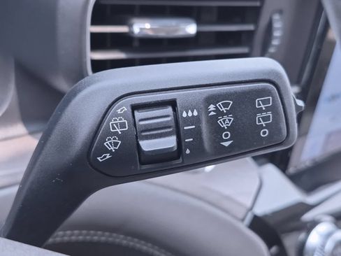 Used 2023 Ford Explorer Platinum w/ Technology Package AWD/4WD image 27