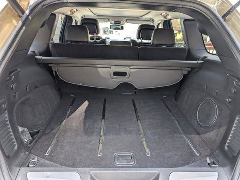 Used 2011 Jeep Grand Cherokee Overland image 17