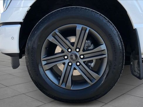 Used 2022 Ford F150 Lariat w/ Equipment Group 502A High image 10