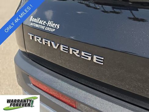 Used 2026 Chevrolet Traverse LT FWD image 6