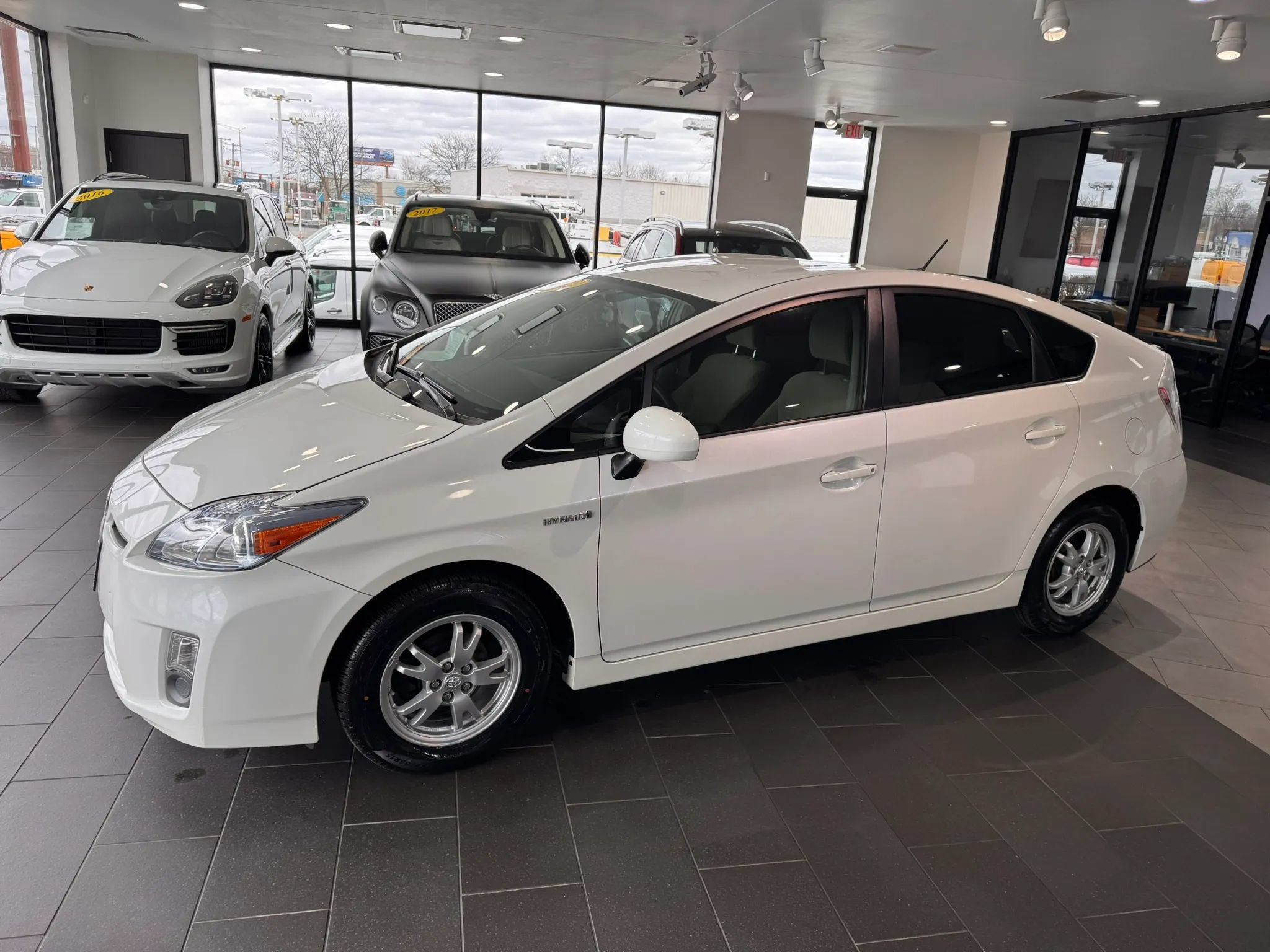 Used 2011 Toyota Prius Two FWD image 2