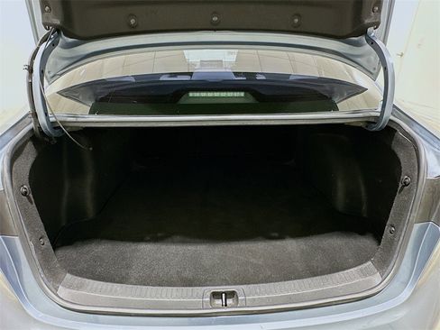 Used 2020 Toyota Corolla L image 25