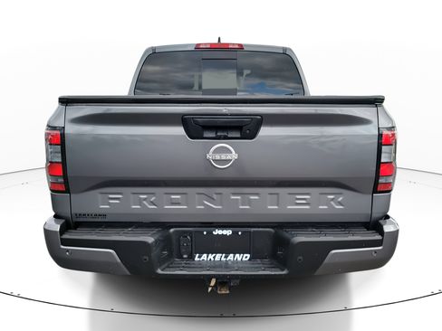 Used 2025 Nissan Frontier SV w/ SV Convenience Package image 5