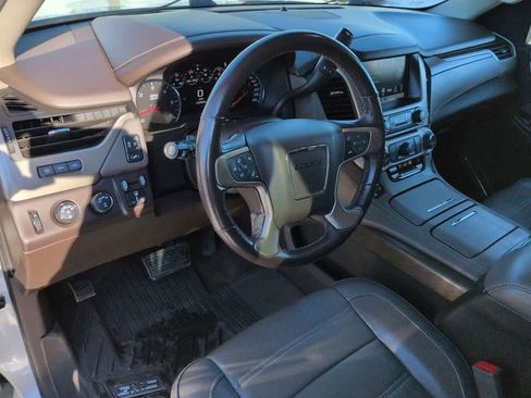 Used 2018 GMC Yukon Denali image 2
