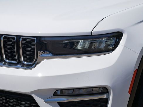 New 2025 Jeep Grand Cherokee Limited 4xe image 10