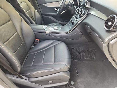 Used 2019 Mercedes-Benz GLC 300 image 26