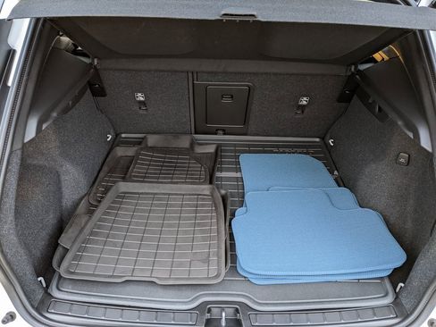 Certified 2024 Volvo XC40 Recharge Plus image 26