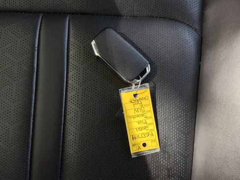 Used 2021 Kia Sorento SX AWD/4WD image 23