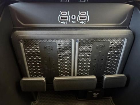 New 2026 RAM 3500 Laramie AWD/4WD image 38