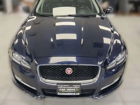 Used 2016 Jaguar XJ Sedan 4D R-Sport 3.0L V6 Super image 2