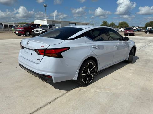 Used 2024 Nissan Altima 2.5 SR AWD/4WD image 7