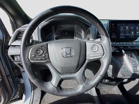 Certified 2023 Honda Odyssey Sport image 10