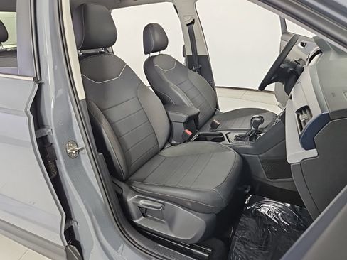 Certified 2023 Volkswagen Taos SE w/ Panoramic Sunroof Package FWD image 19