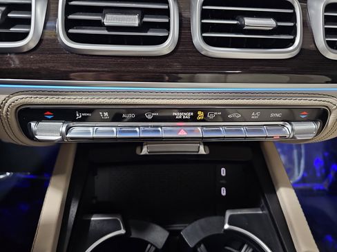 Certified 2025 Mercedes-Benz GLS 450 4MATIC image 24