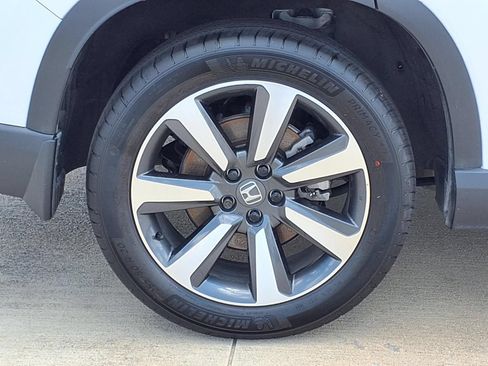Used 2025 Honda Pilot Touring image 26