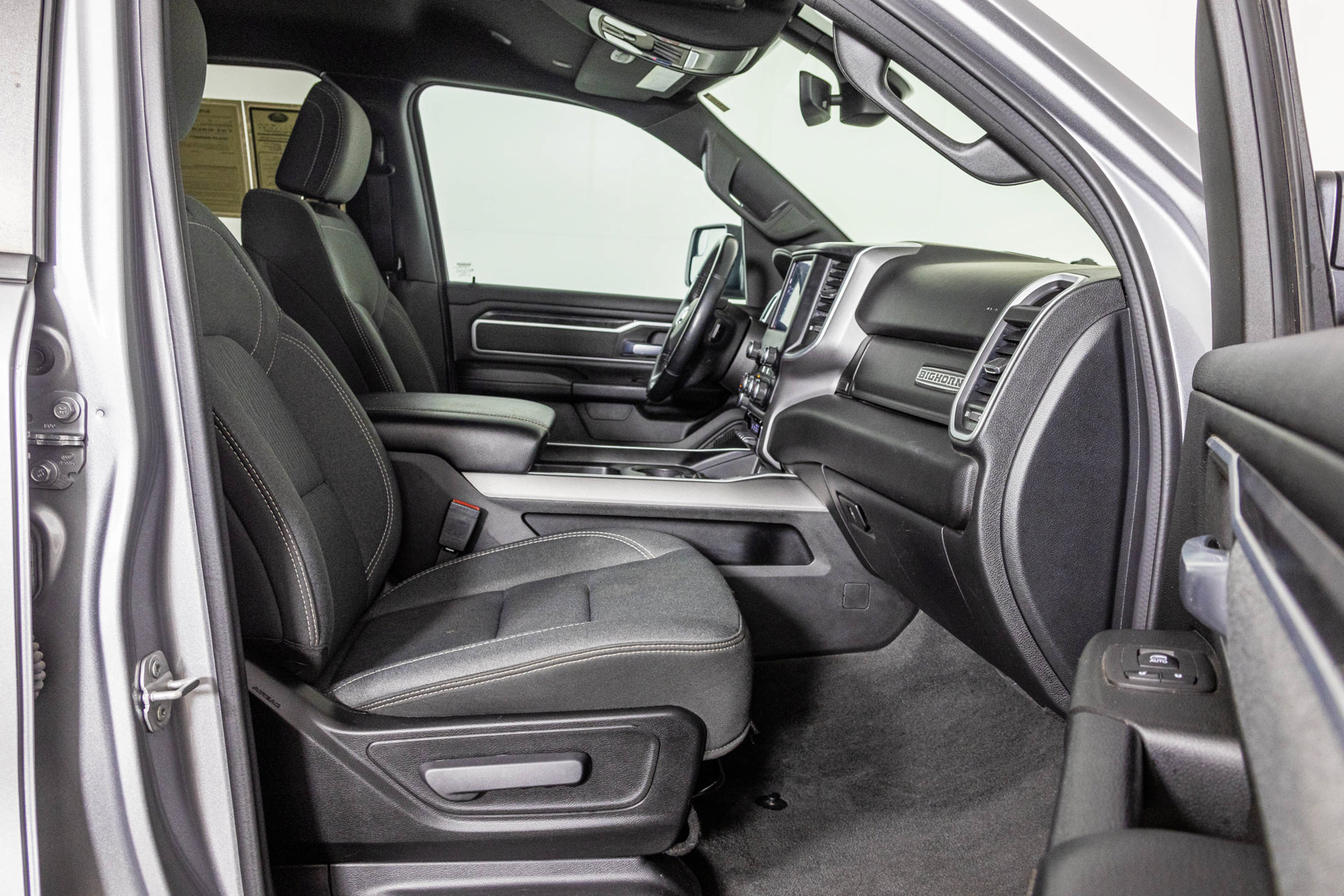 Used 2022 RAM 1500 Big Horn AWD/4WD image 48