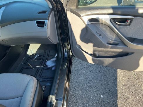 Used 2013 Hyundai Elantra GLS w/ Preferred Pkg FWD image 27