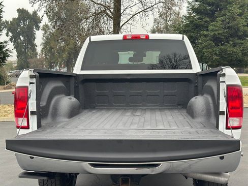 Used 2018 RAM 2500 Tradesman w/ Chrome Appearance Group image 8