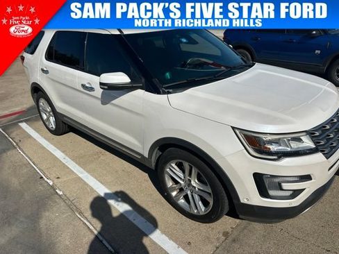 Used 2017 Ford Explorer Limited w/ Equipment Group 301A FWD image 3