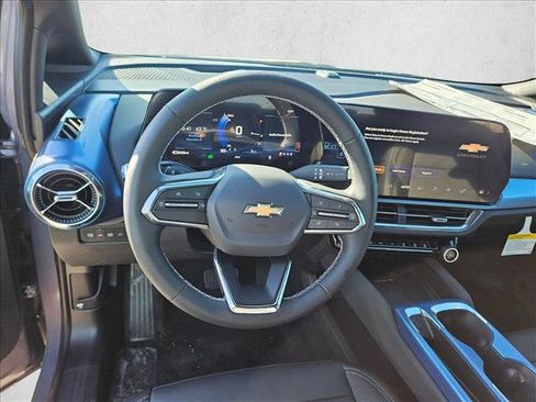 New 2026 Chevrolet Equinox EV LT image 12