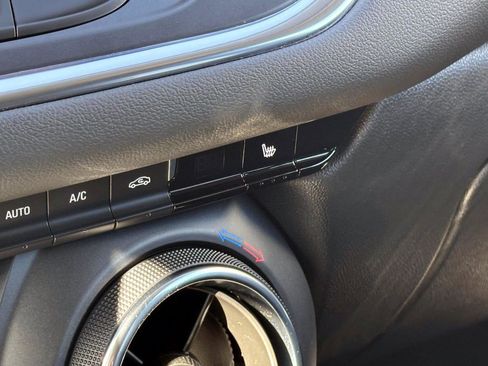 Used 2022 Chevrolet Blazer LT image 25