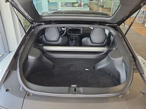 Certified 2025 Nissan Z Performance w/ Floor Mat Package RWD image 13