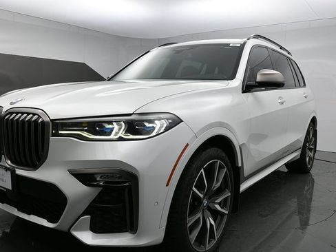Used 2021 BMW X7 M50i w/ Dynamic Handling Package AWD/4WD image 41
