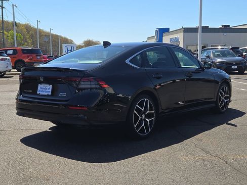 Used 2025 Honda Accord Sport image 5