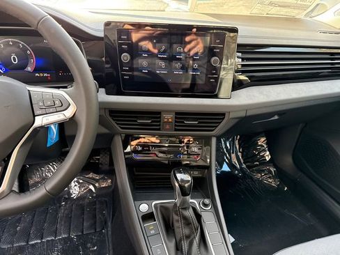 New 2026 Volkswagen Jetta SE image 15