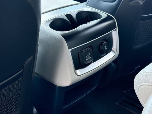 New 2026 Kia Carnival SX Prestige image 13