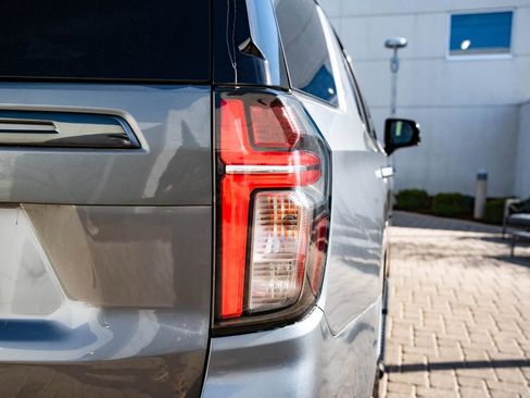 Used 2021 Chevrolet Tahoe Z71 w/ Z71 Signature Package image 9