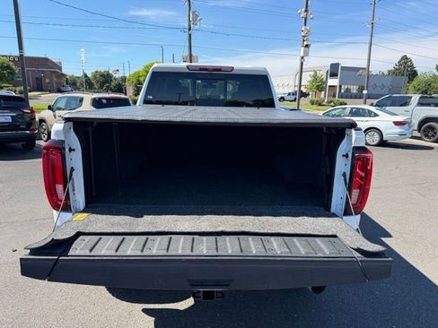 Used 2022 GMC Sierra 3500 Denali AWD/4WD image 8