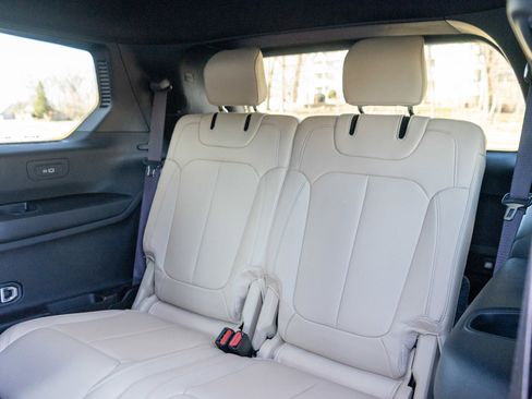 Used 2023 Jeep Grand Cherokee L Limited image 31