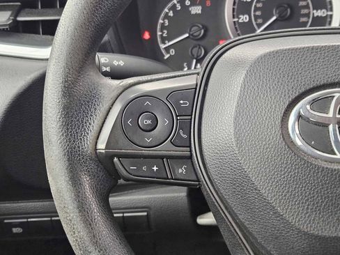 Used 2021 Toyota Corolla LE image 26