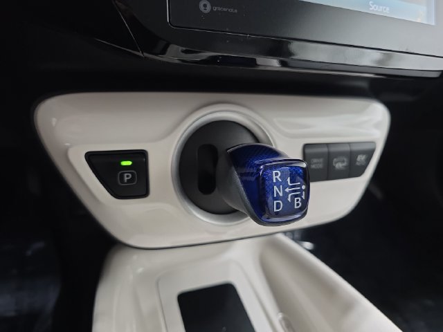Used 2017 Toyota Prius Prime Premium FWD image 24