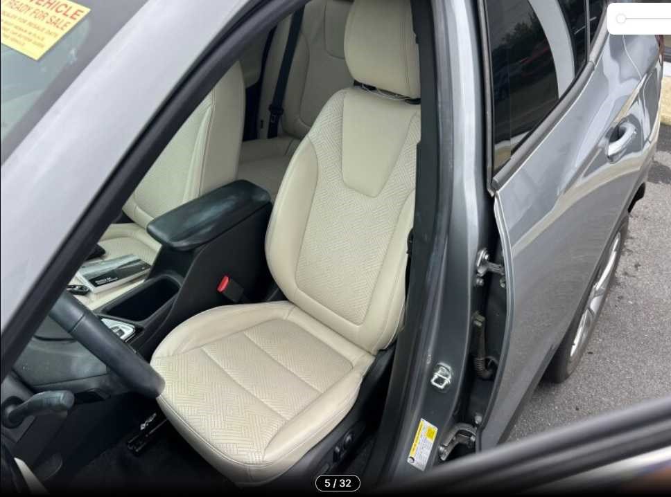 Used 2023 Buick Encore GX Essence w/ Experience Buick Package FWD image 4