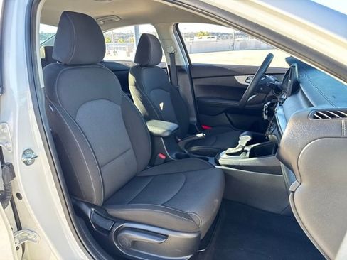 Used 2023 Kia Forte LXS image 26