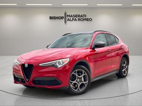 Used 2021 Alfa Romeo Stelvio Sprint w/ Nero Edizione AWD/4WD image 2