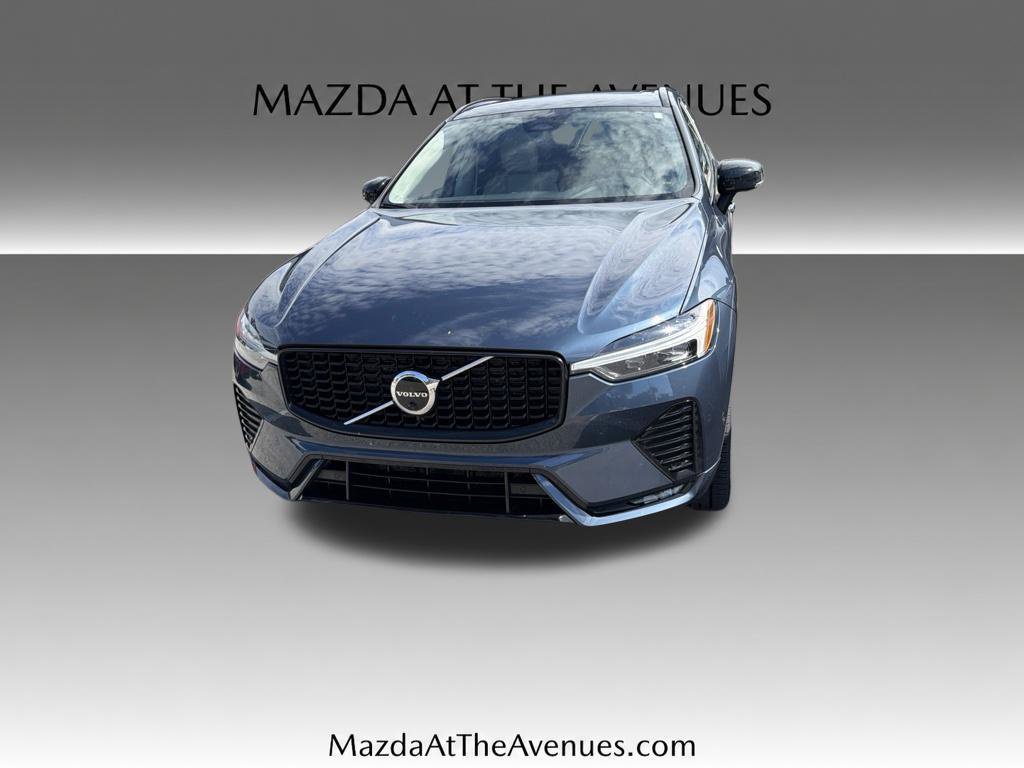 Used 2023 Volvo XC60 B5 Plus w/ Protection Package Premier AWD/4WD image 3