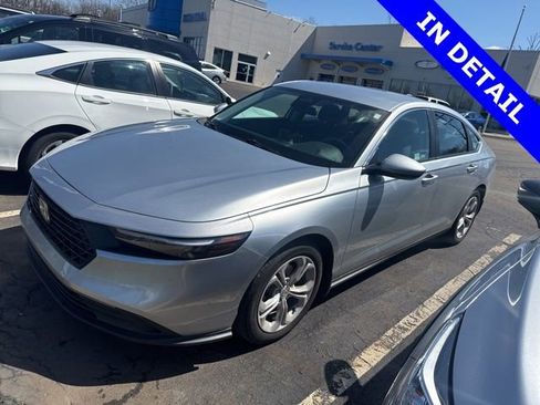 Certified 2025 Honda Accord LX image 3