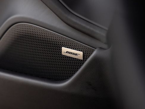 Certified 2025 Porsche Taycan AWD/4WD image 24