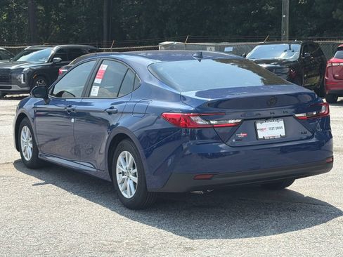 New 2026 Toyota Camry Hybrid FWD image 7